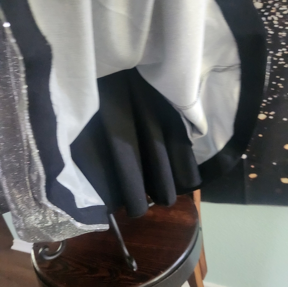 Speechless Glitter Silver Short Flare Skirt Dress. Size 1. - Picture 5 of 6